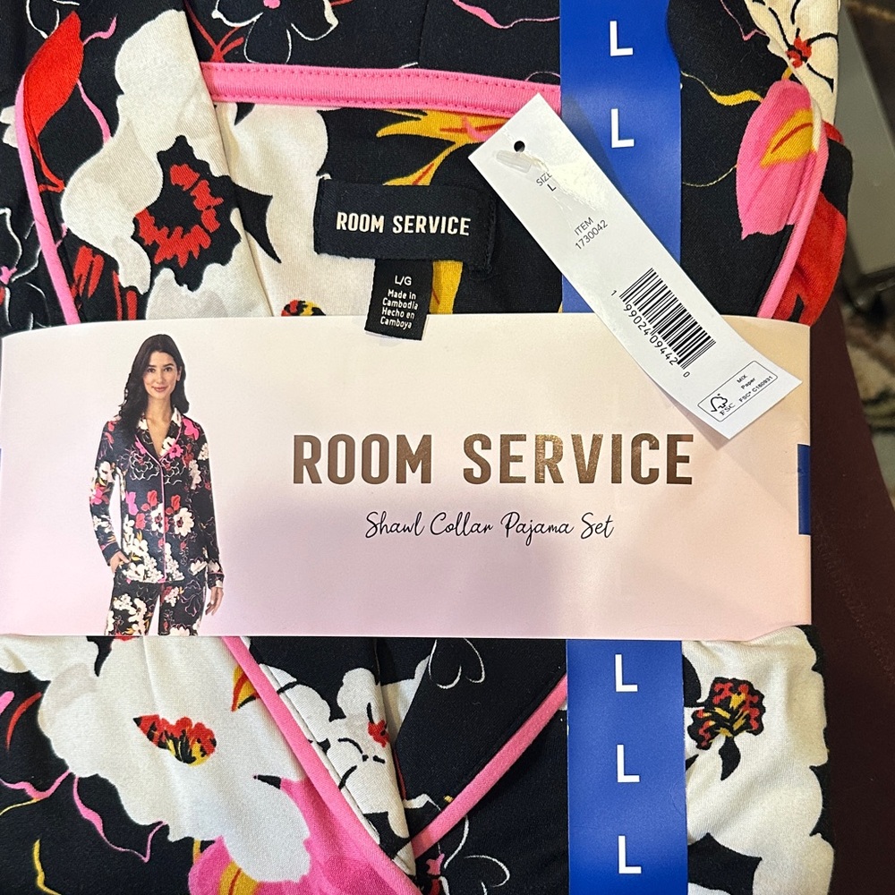 Room Service Floral Shawl Collar Pajama Set - Black and Pink